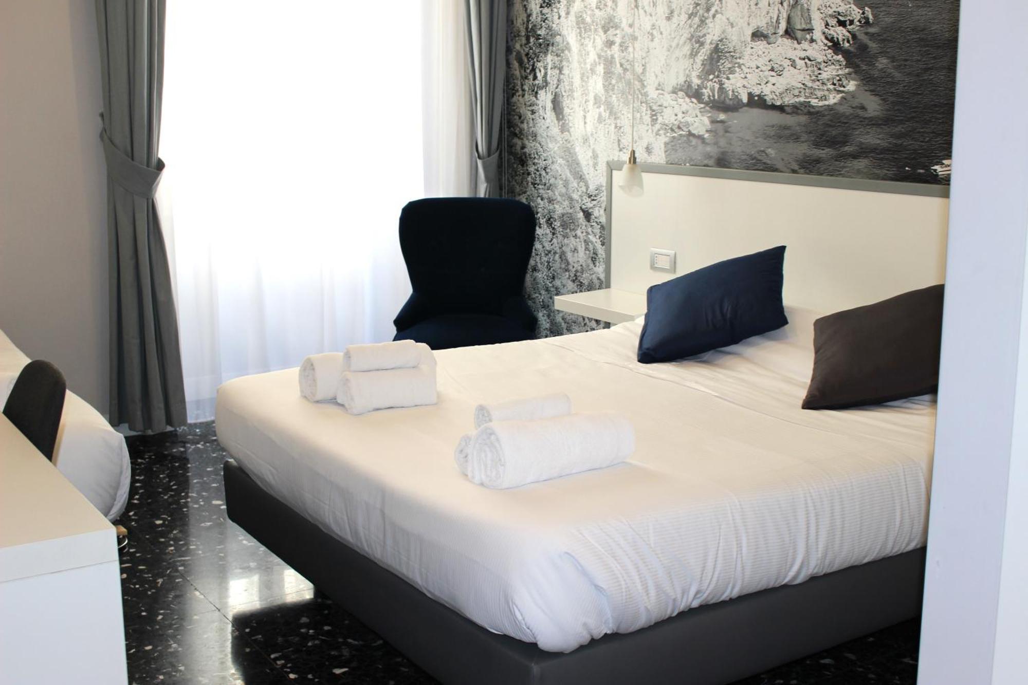 Beverello Rooms Napels Buitenkant foto