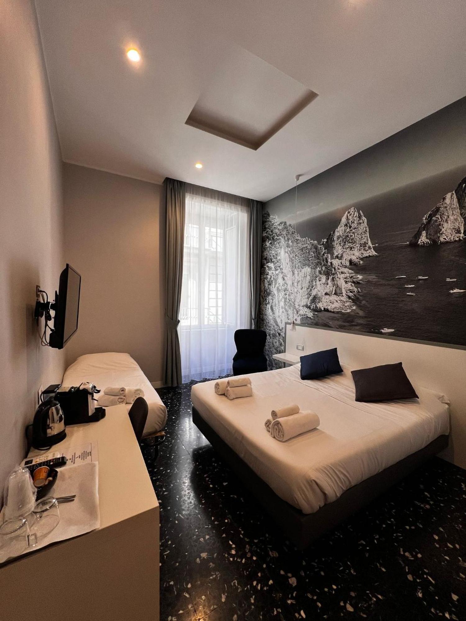 Beverello Rooms Napels Buitenkant foto